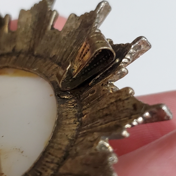 Vintage fragonard art 60's Victorian porcelain courting couple brooch pin pearls - Picture 9 of 10